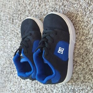 DC baby shoes